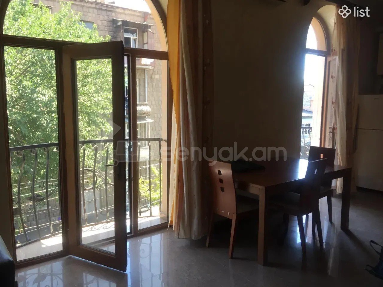 1 Սենյականոց Բնակարան Քարե Շենքում, 45քմ, 3/3 հարկ, Կապիտալ Վերանորոգված, Կահավորված, Արևկող
