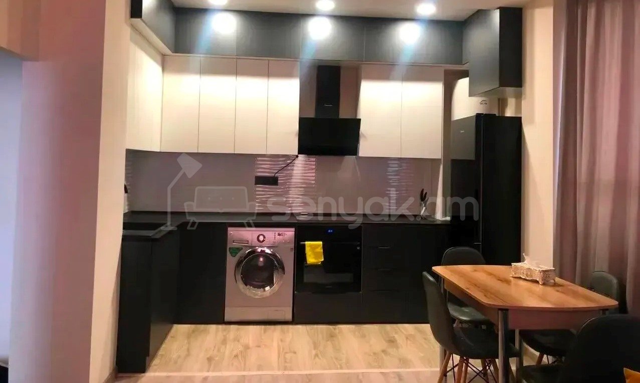 2 Սենյականոց Բնակարան Նորակառույցում, 44քմ, 1/4 հարկ, Դիզայներական Վերանորոգված