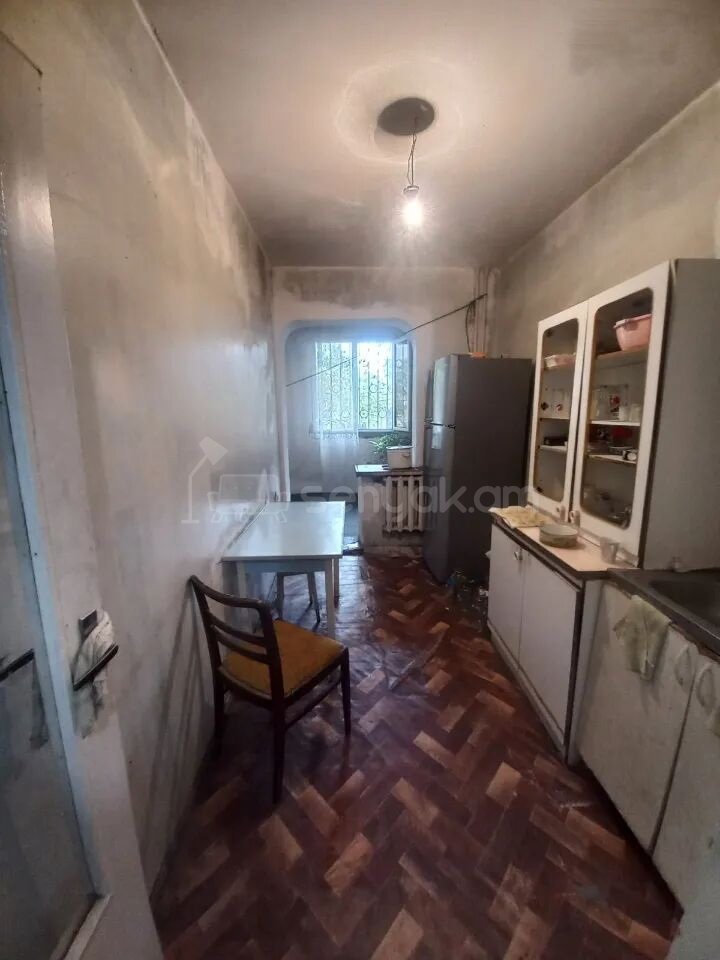 2 Սենյականոց Բնակարան, 70քմ, 1/9 հարկ, Պետական Վիճակում