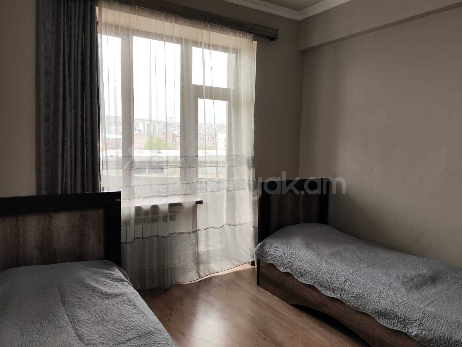 3 Սենյականոց Բնակարան Նորակառույցում, 100քմ, 2/15 հարկ, Կապիտալ Վերանորոգված
