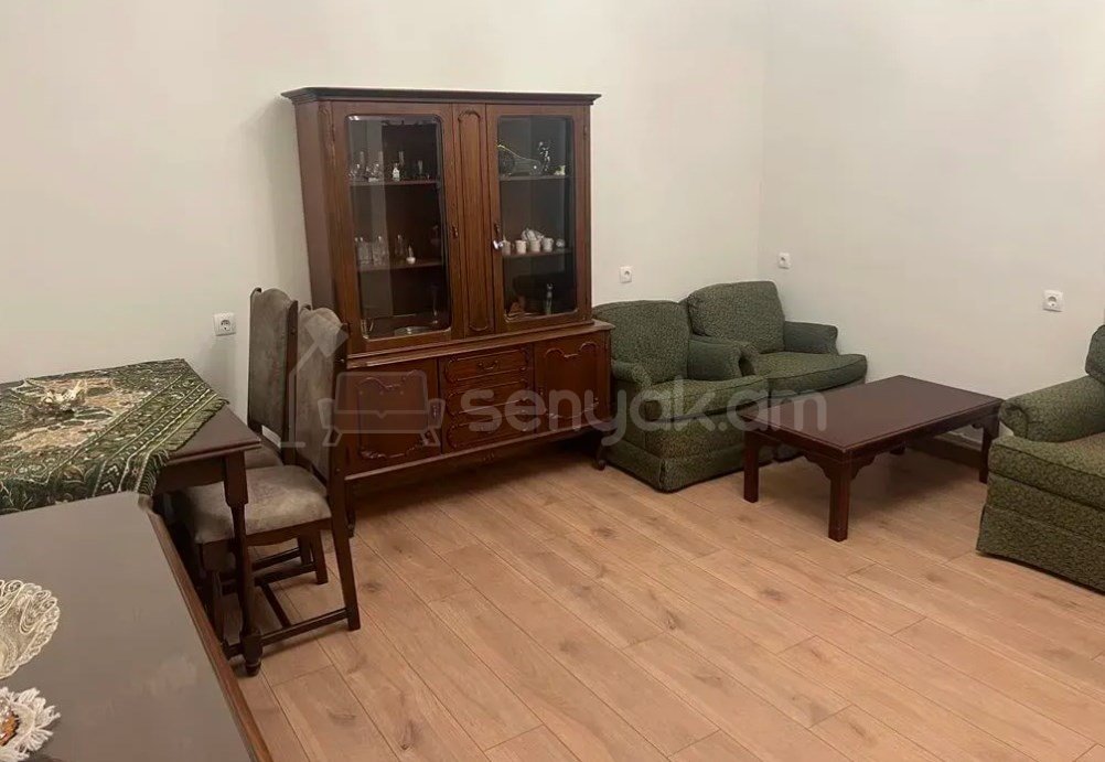 3 Սենյականոց Բնակարան Քարե Շենքում, 70քմ, 3/4 հարկ, Կապիտալ Վերանորոգված, Կահավորված, Արևկող