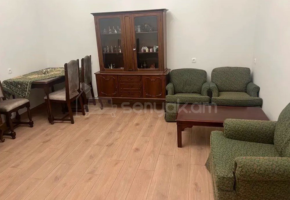3 Սենյականոց Բնակարան Քարե Շենքում, 70քմ, 3/4 հարկ, Կապիտալ Վերանորոգված, Կահավորված, Արևկող