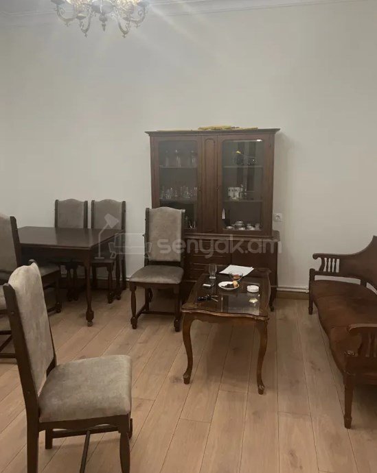 3 Սենյականոց Բնակարան Քարե Շենքում, 70քմ, 3/4 հարկ, Կապիտալ Վերանորոգված, Կահավորված, Արևկող
