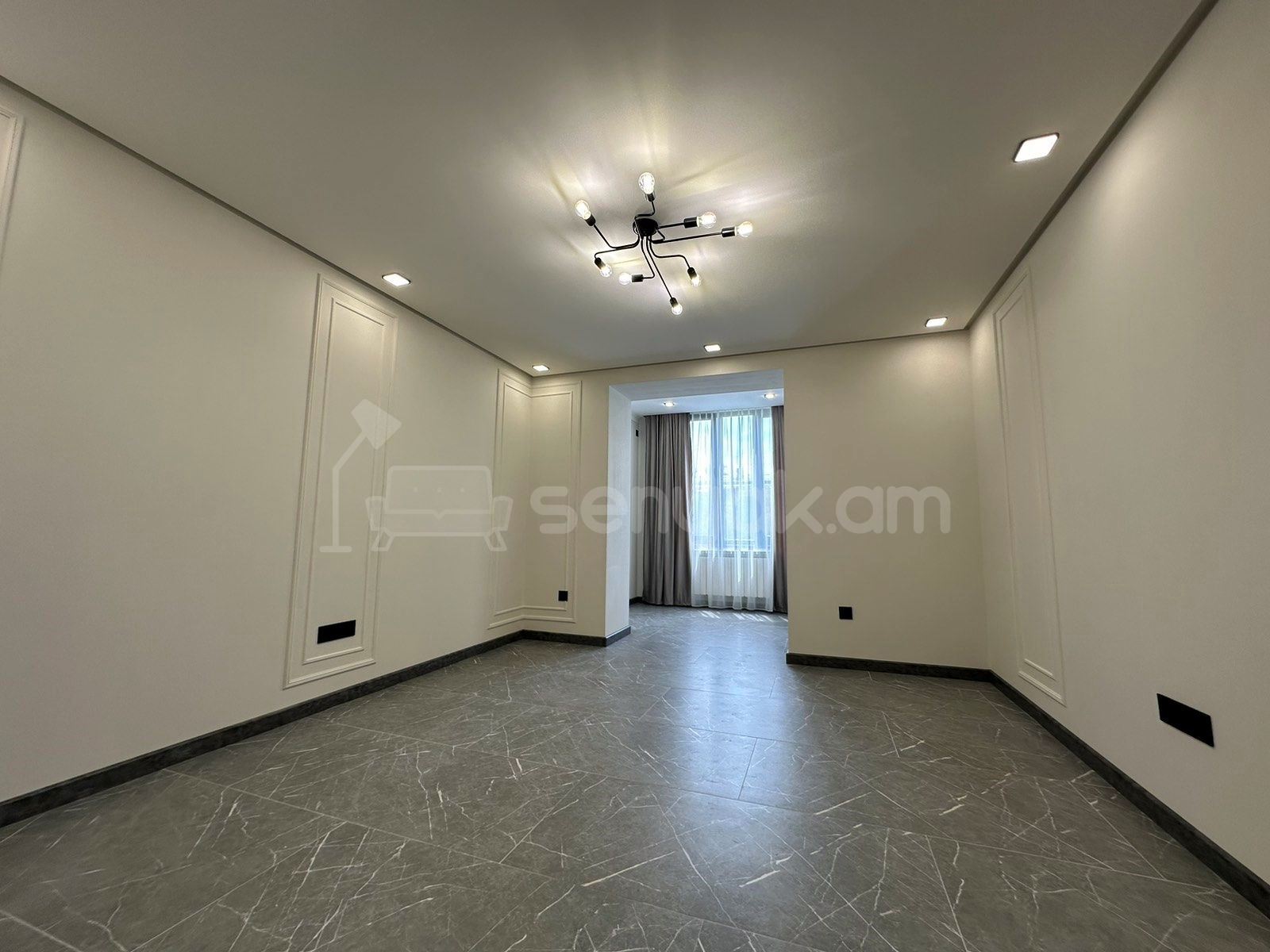 3 Սենյականոց Բնակարան Քարե Շենքում, 85քմ, 3/5 հարկ, Դիզայներական Վերանորոգված