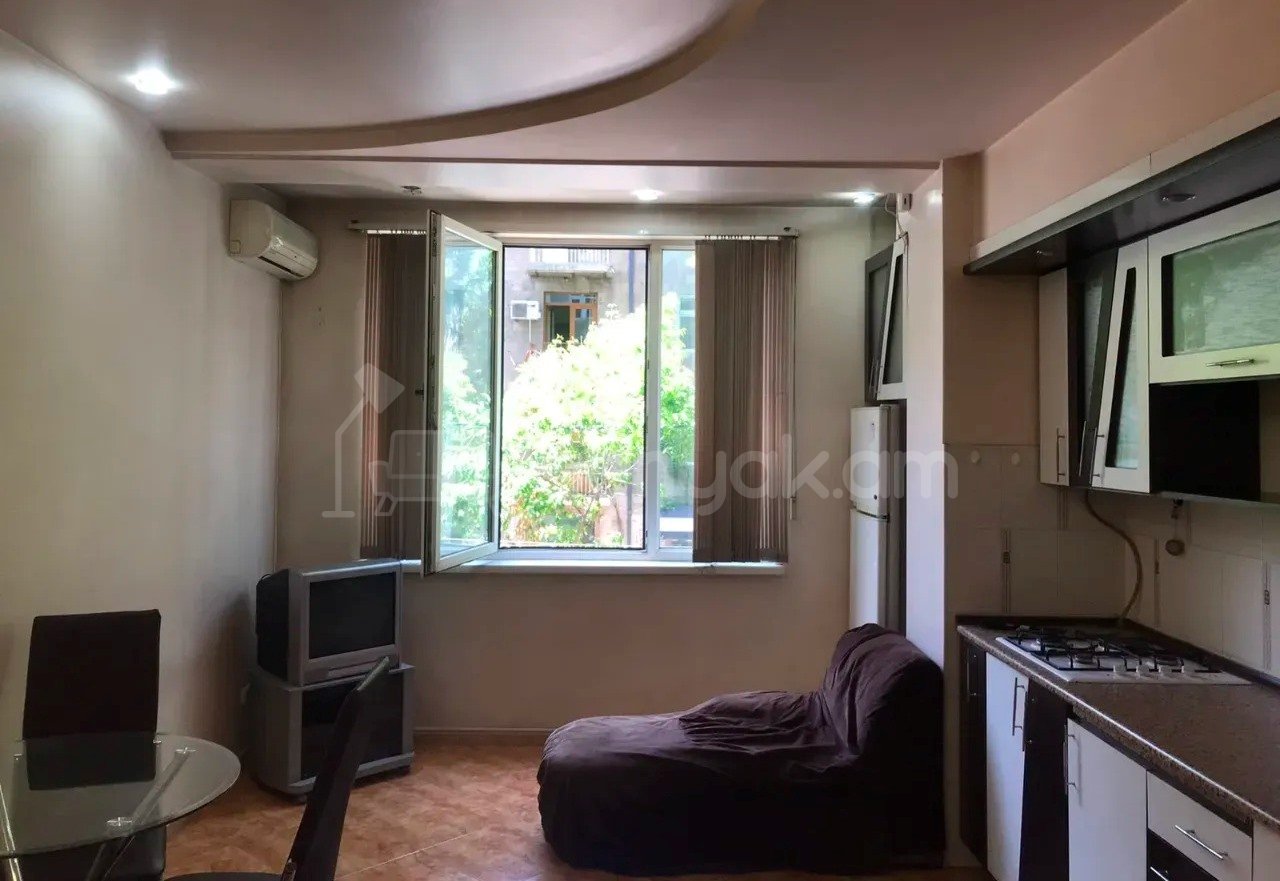 2 Սենյականոց Բնակարան, 38քմ, 2/9 հարկ, Կապիտալ Վերանորոգված