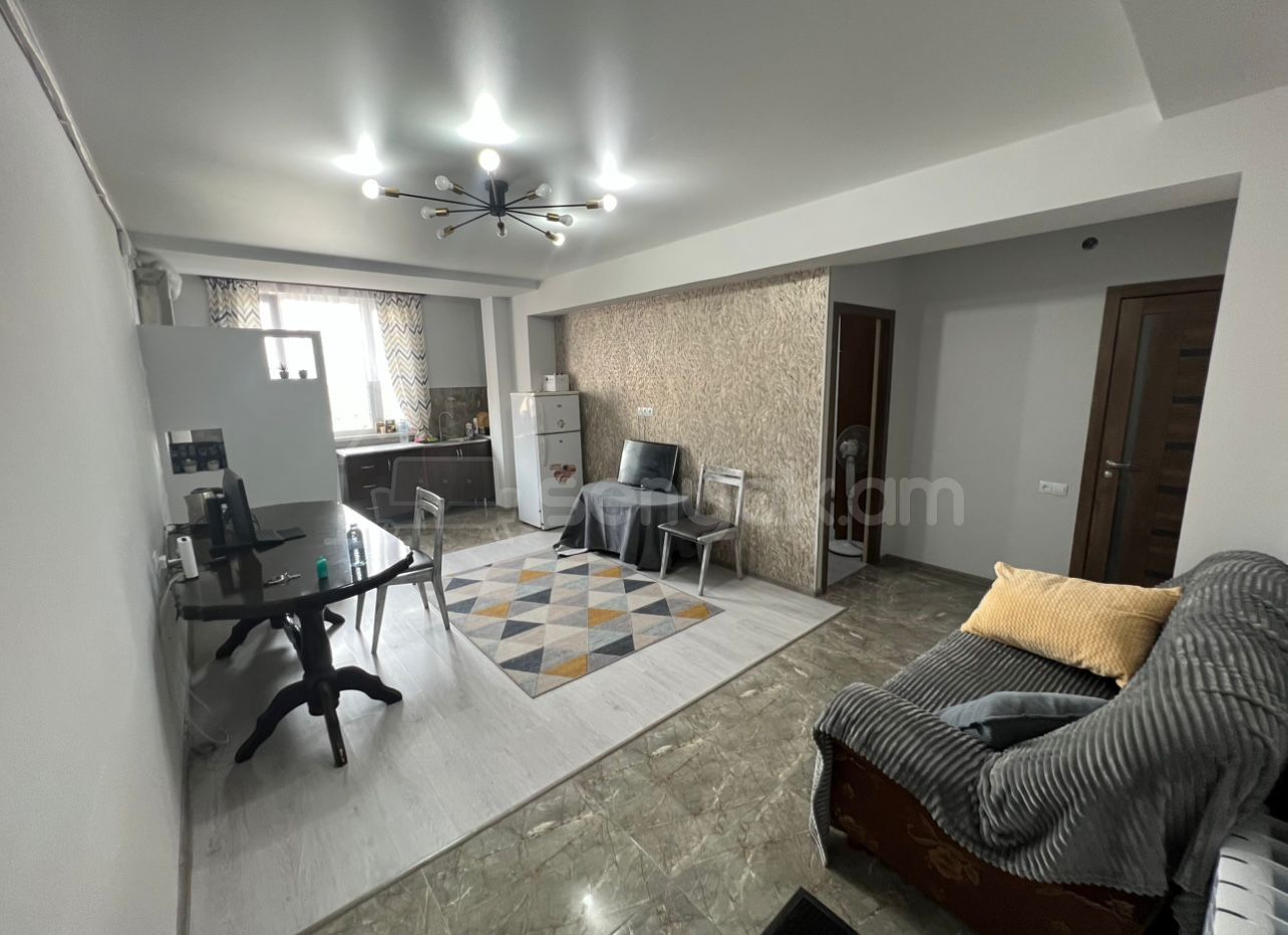 2 Սենյականոց Բնակարան, 54քմ, 3/9 հարկ, Դիզայներական Վերանորոգված, Կահավորված, Արևկող