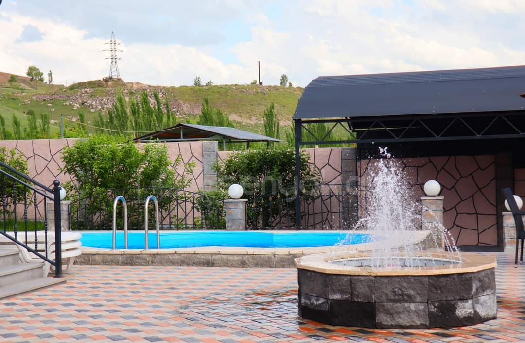1 Սենյականոց Շքեղ Առանձնատուն, 100քմ, Լողավազանով