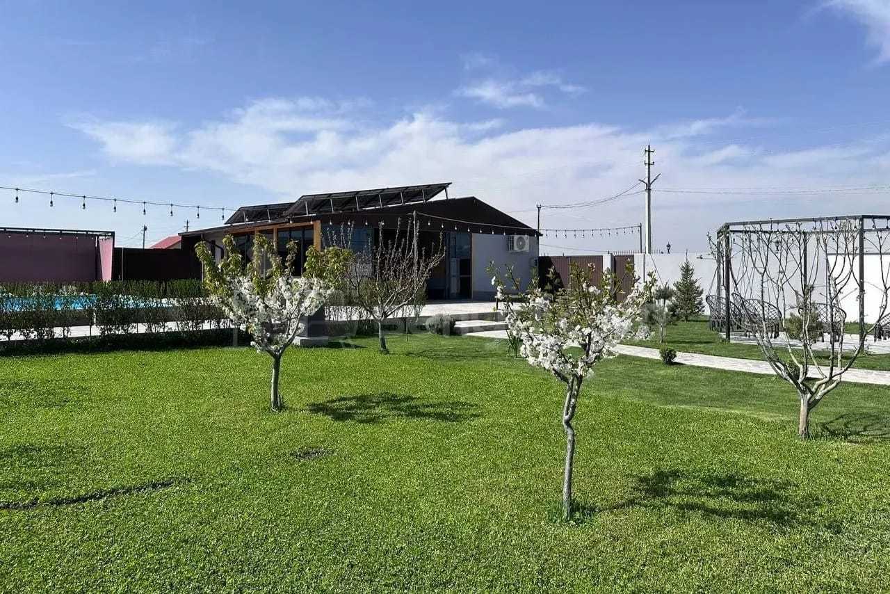 1 Սենյականոց Ամառանոց, 100քմ, Լողավազանով