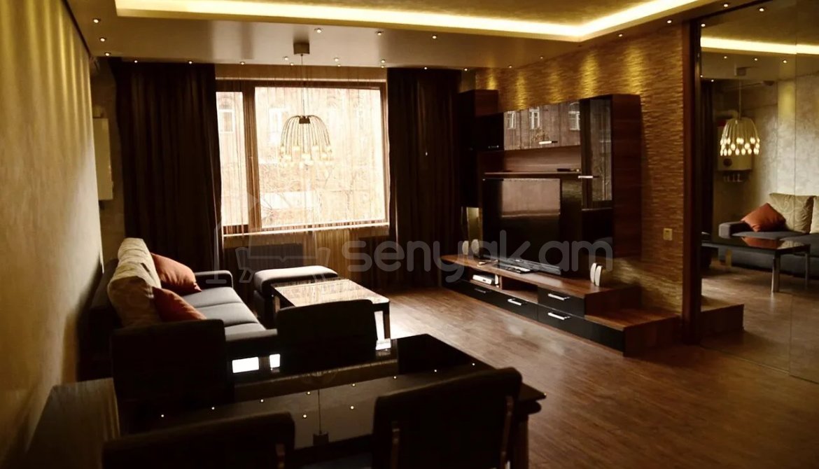 2 Սենյականոց Բնակարան, 53քմ, 3/10 հարկ, Դիզայներական Վերանորոգված, Կահավորված