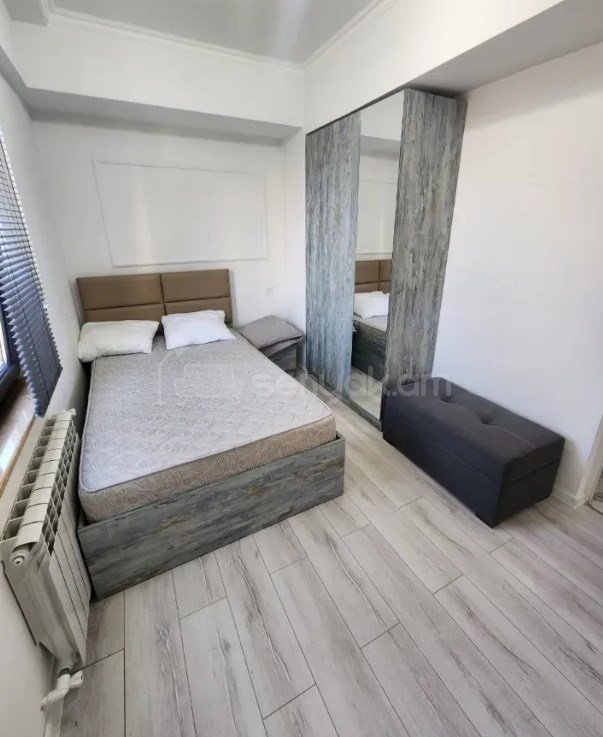 3 Սենյականոց Բնակարան Քարե Շենքում, 55քմ, 4/9 հարկ, Կապիտալ Վերանորոգված, Կահավորված, Արևկող