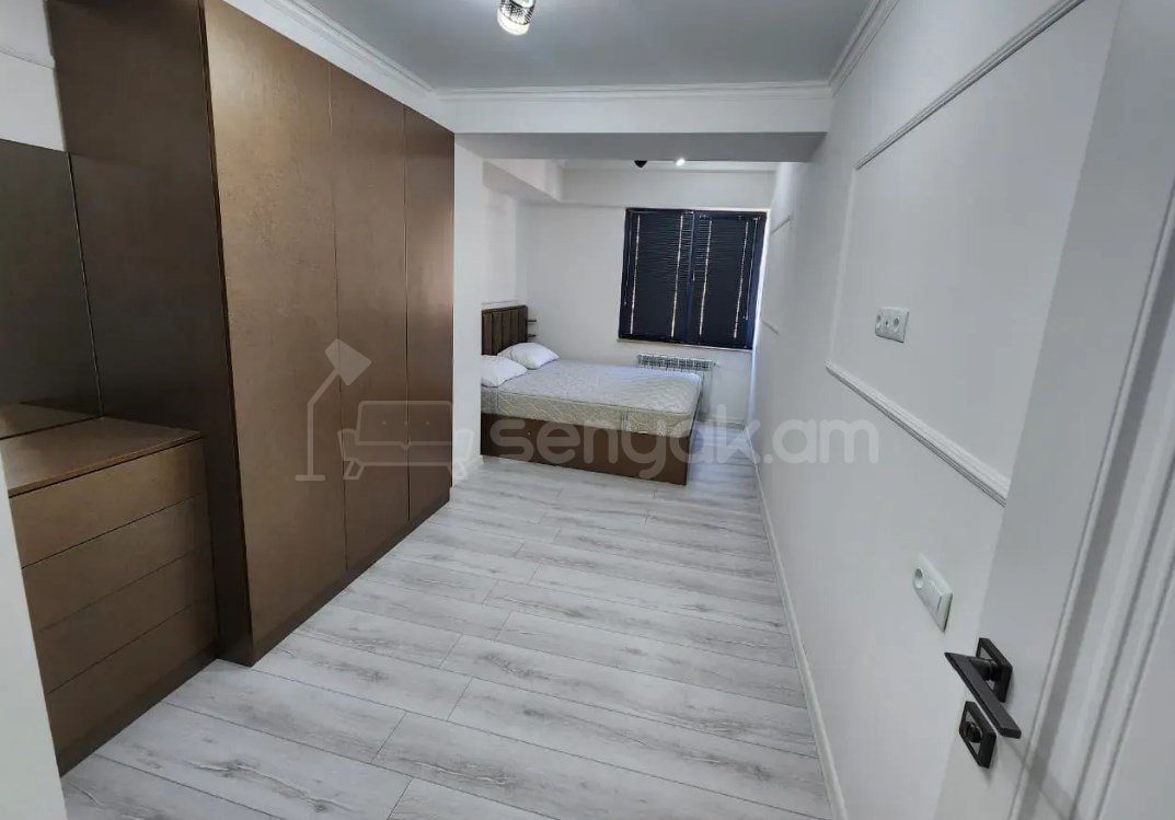 3 Սենյականոց Բնակարան Քարե Շենքում, 55քմ, 4/9 հարկ, Կապիտալ Վերանորոգված, Կահավորված, Արևկող