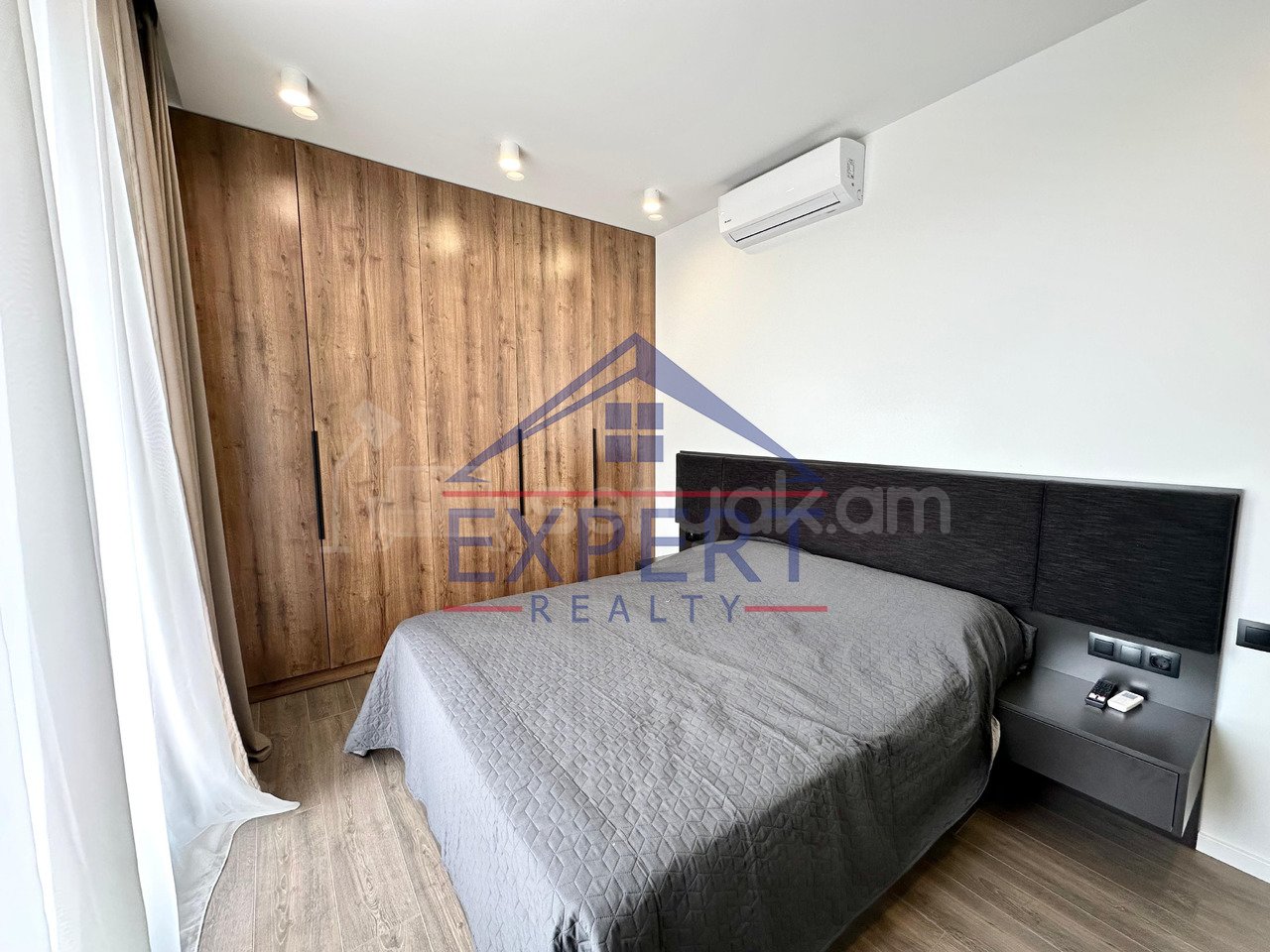 3 Սենյականոց Բնակարան Քարե Շենքում, 100քմ, 5/9 հարկ, Դիզայներական Վերանորոգված, Կահավորված, Արևկող