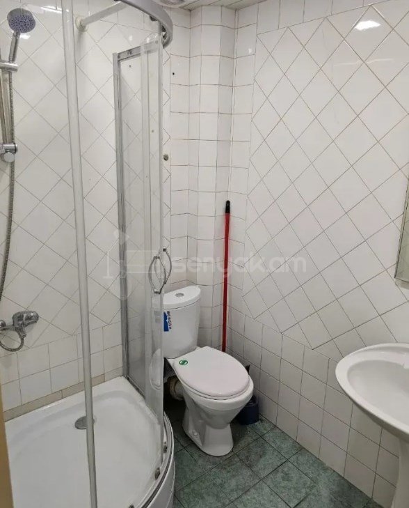 1 Սենյականոց Բնակարան Քարե Շենքում, 45քմ, 2/5 հարկ, Կապիտալ Վերանորոգված, Կահավորված, Արևկող