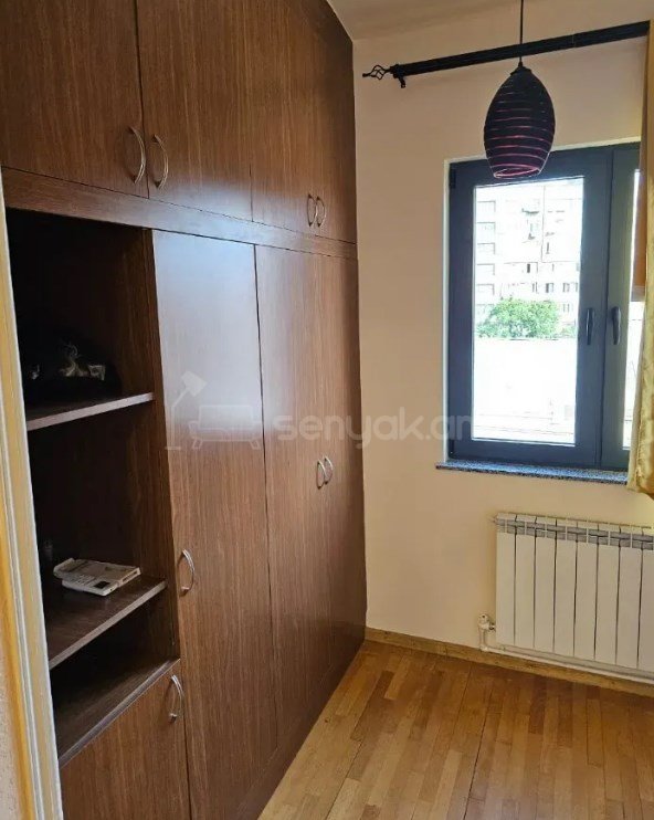 1 Սենյականոց Բնակարան Քարե Շենքում, 45քմ, 2/5 հարկ, Կապիտալ Վերանորոգված, Կահավորված, Արևկող