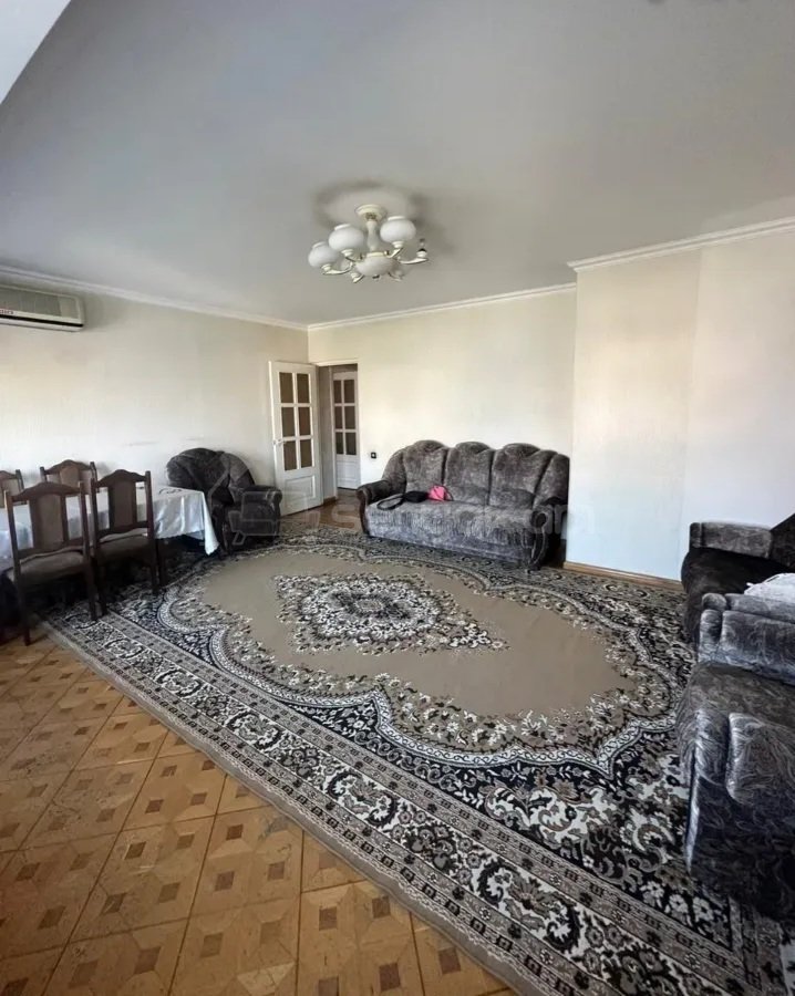 3 Սենյականոց Բնակարան Քարե Շենքում, 100քմ, 4/5 հարկ, Կապիտալ Վերանորոգված, Կահավորված