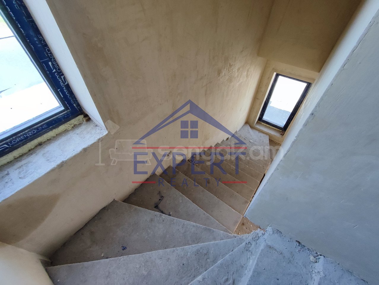 6 Սենյականոց Սեփական Տուն, 344քմ, Ավտոտնակով