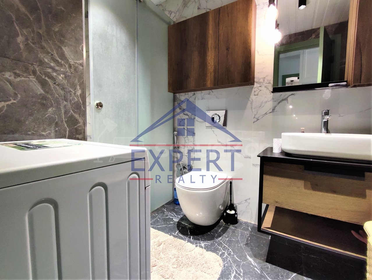 2 Սենյականոց Բնակարան Քարե Շենքում, 60քմ, 2/5 հարկ, Դիզայներական Վերանորոգված