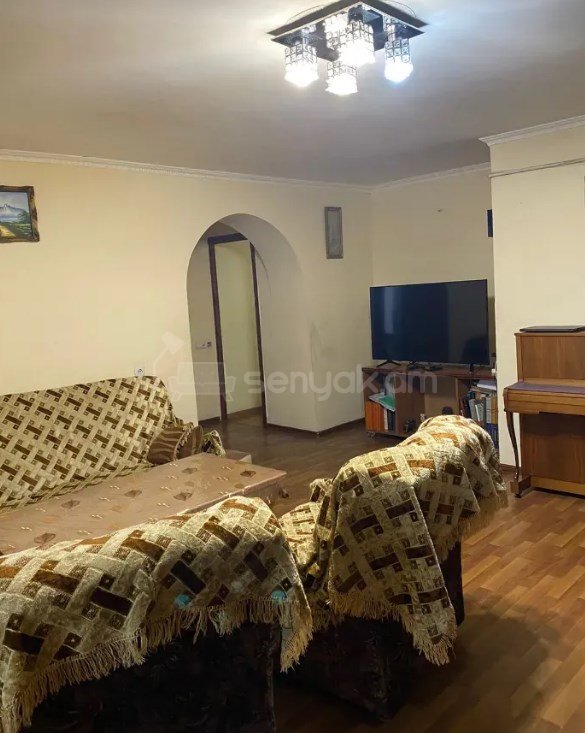 5 Սենյականոց Բնակարան Քարե Շենքում, 96քմ, 2/4 հարկ, Կապիտալ Վերանորոգված