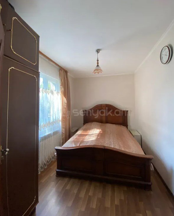 5 Սենյականոց Բնակարան Քարե Շենքում, 96քմ, 2/4 հարկ, Կապիտալ Վերանորոգված