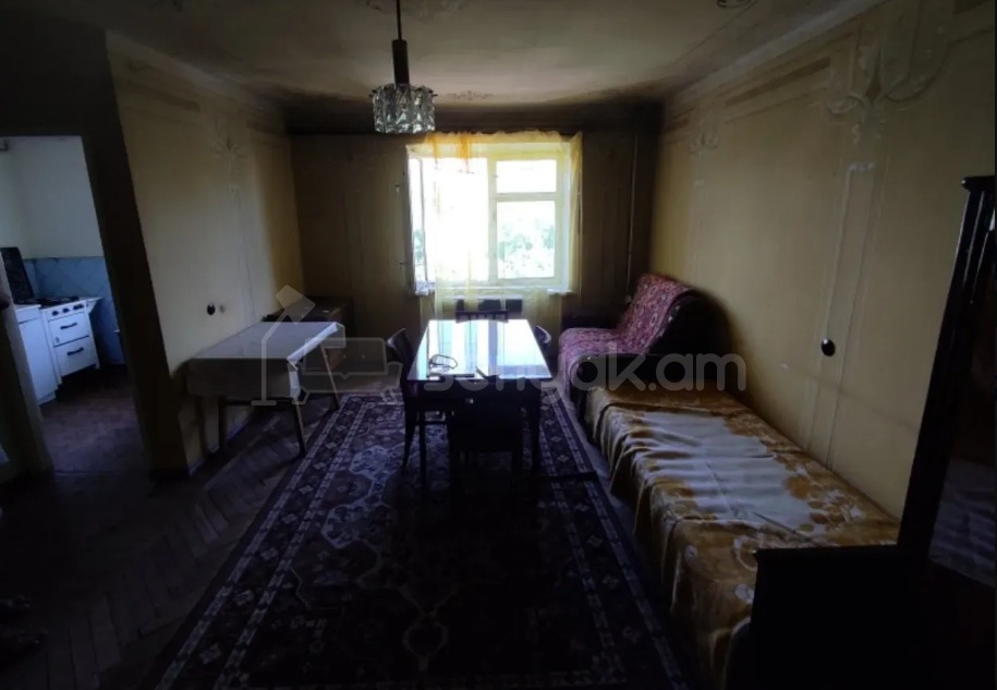 1 Սենյականոց Բնակարան Քարե Շենքում, 38քմ, 4/4 հարկ, Պետական Վիճակում