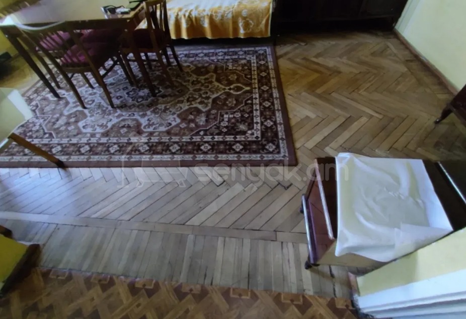 1 Սենյականոց Բնակարան Քարե Շենքում, 38քմ, 4/4 հարկ, Պետական Վիճակում