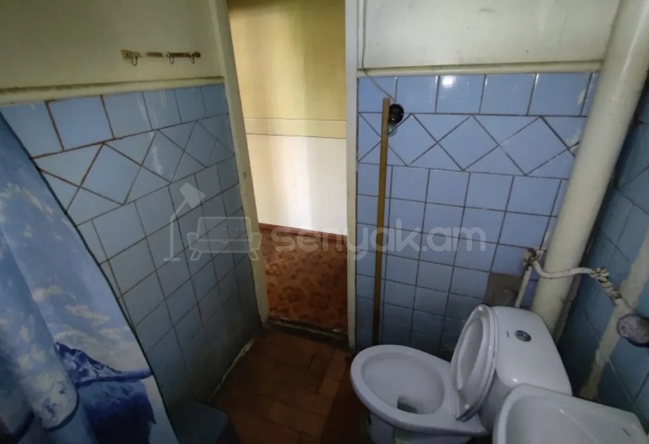 1 Սենյականոց Բնակարան Քարե Շենքում, 38քմ, 4/4 հարկ, Պետական Վիճակում