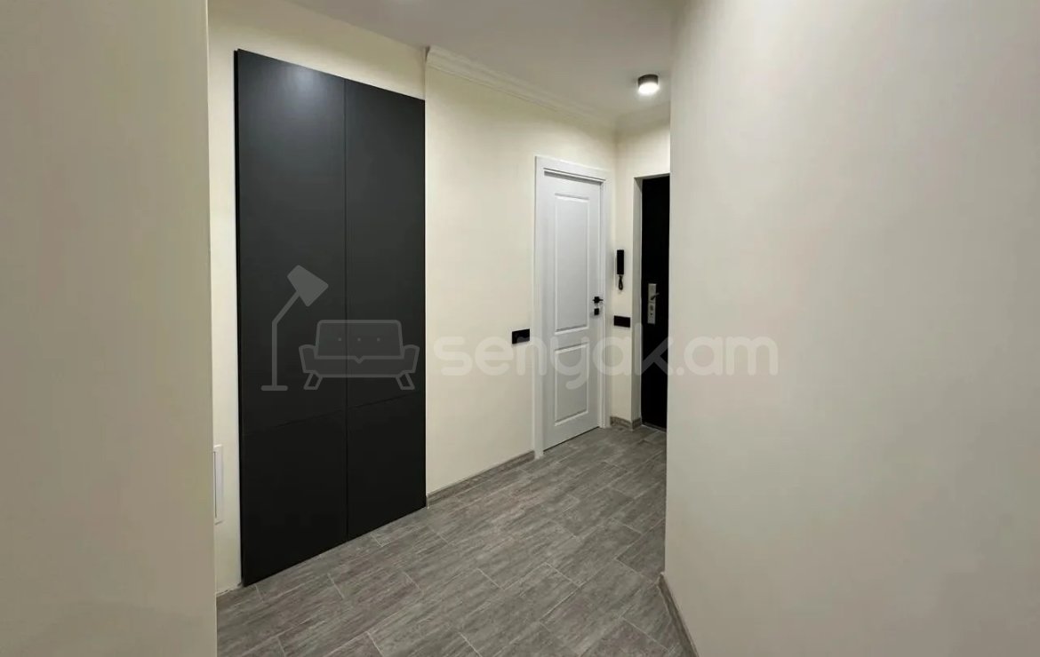 2 Սենյականոց Բնակարան, 40քմ, 10/13 հարկ, Դիզայներական Վերանորոգված, Կահավորված
