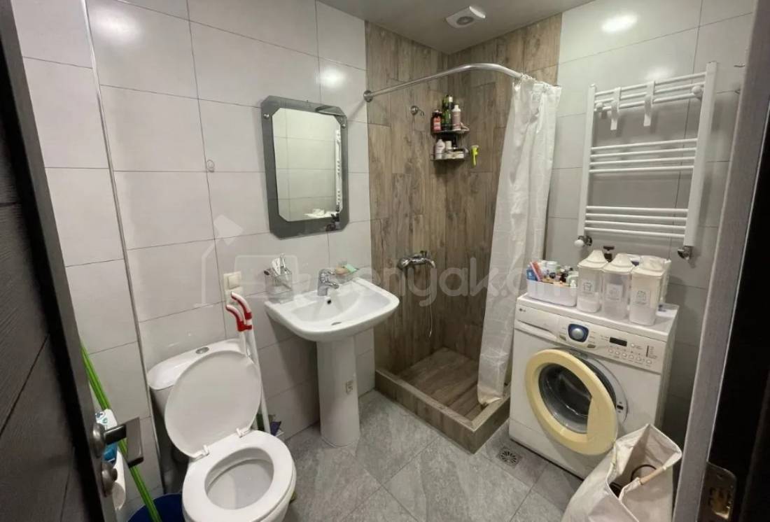 2 Սենյականոց Բնակարան Քարե Շենքում, 63քմ, 4/5 հարկ, Դիզայներական Վերանորոգված, Կահավորված, Արևկող