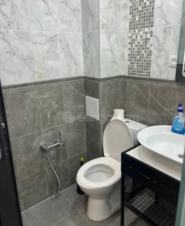 2 Սենյականոց Բնակարան Քարե Շենքում, 52քմ, 7/7 հարկ, Կապիտալ Վերանորոգված, Կահավորված, Արևկող