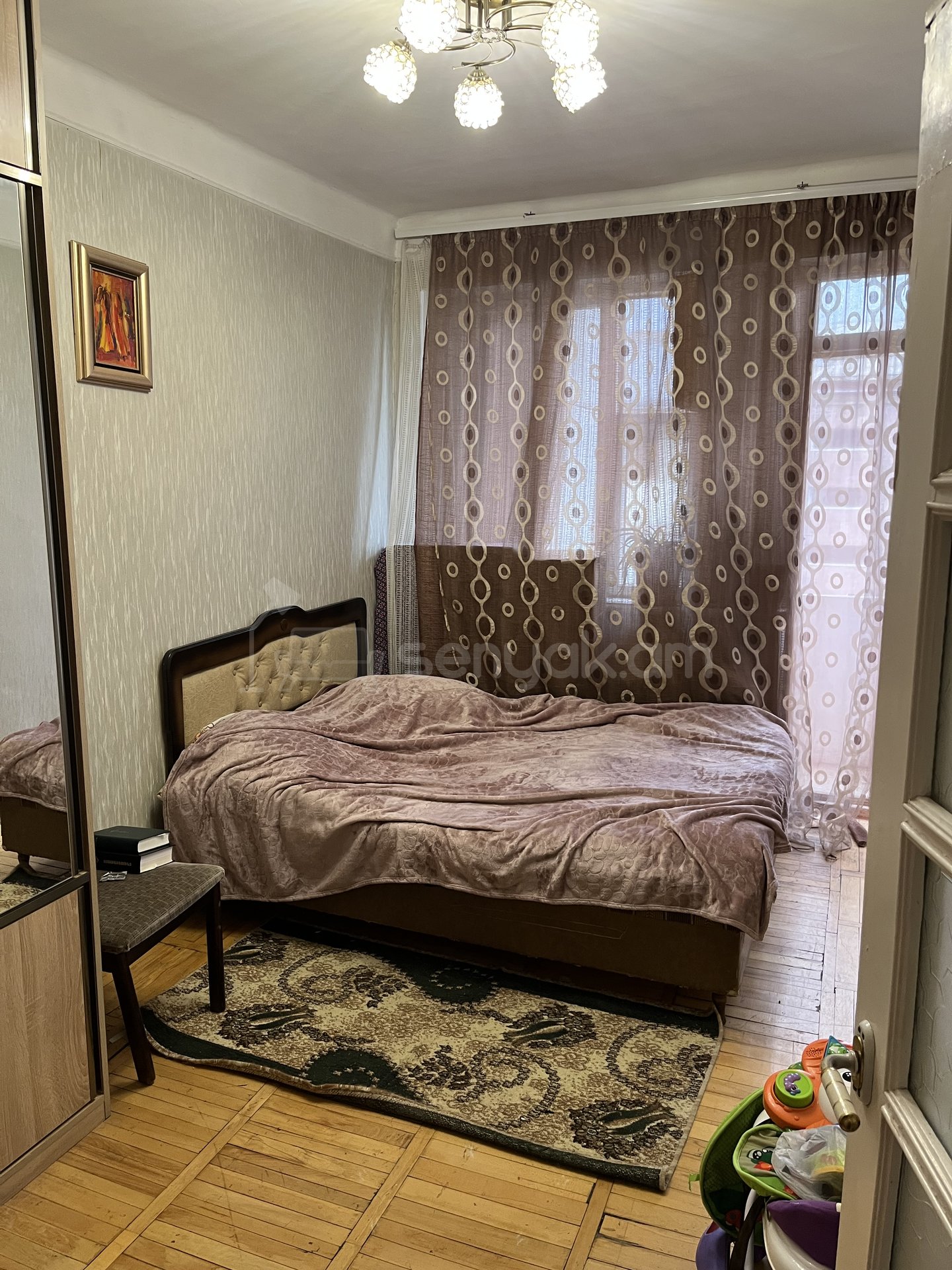 2 Սենյականոց Բնակարան Քարե Շենքում, 64քմ, 5/5 հարկ, Նորմալ Վիճակում