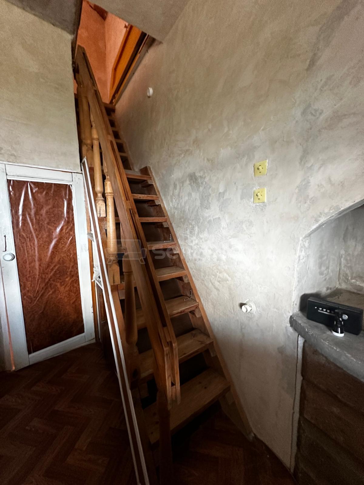 6 Սենյականոց Ամառանոց, 220քմ, Ավտոտնակով