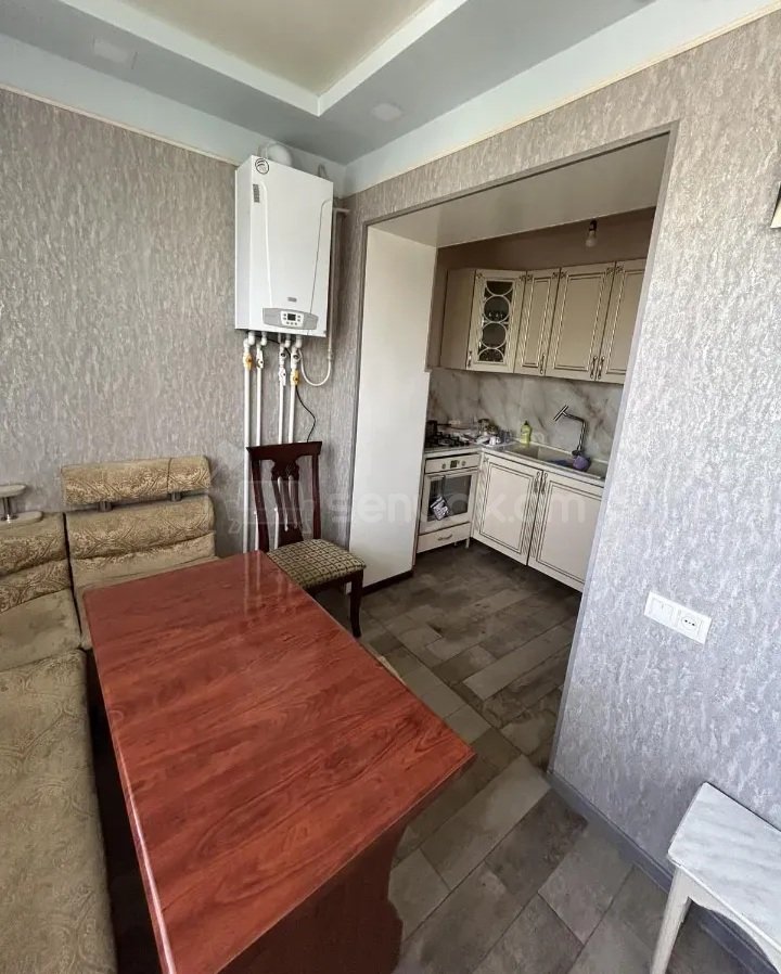 3 Սենյականոց Բնակարան Քարե Շենքում, 73քմ, 2/4 հարկ, Կապիտալ Վերանորոգված, Կահավորված