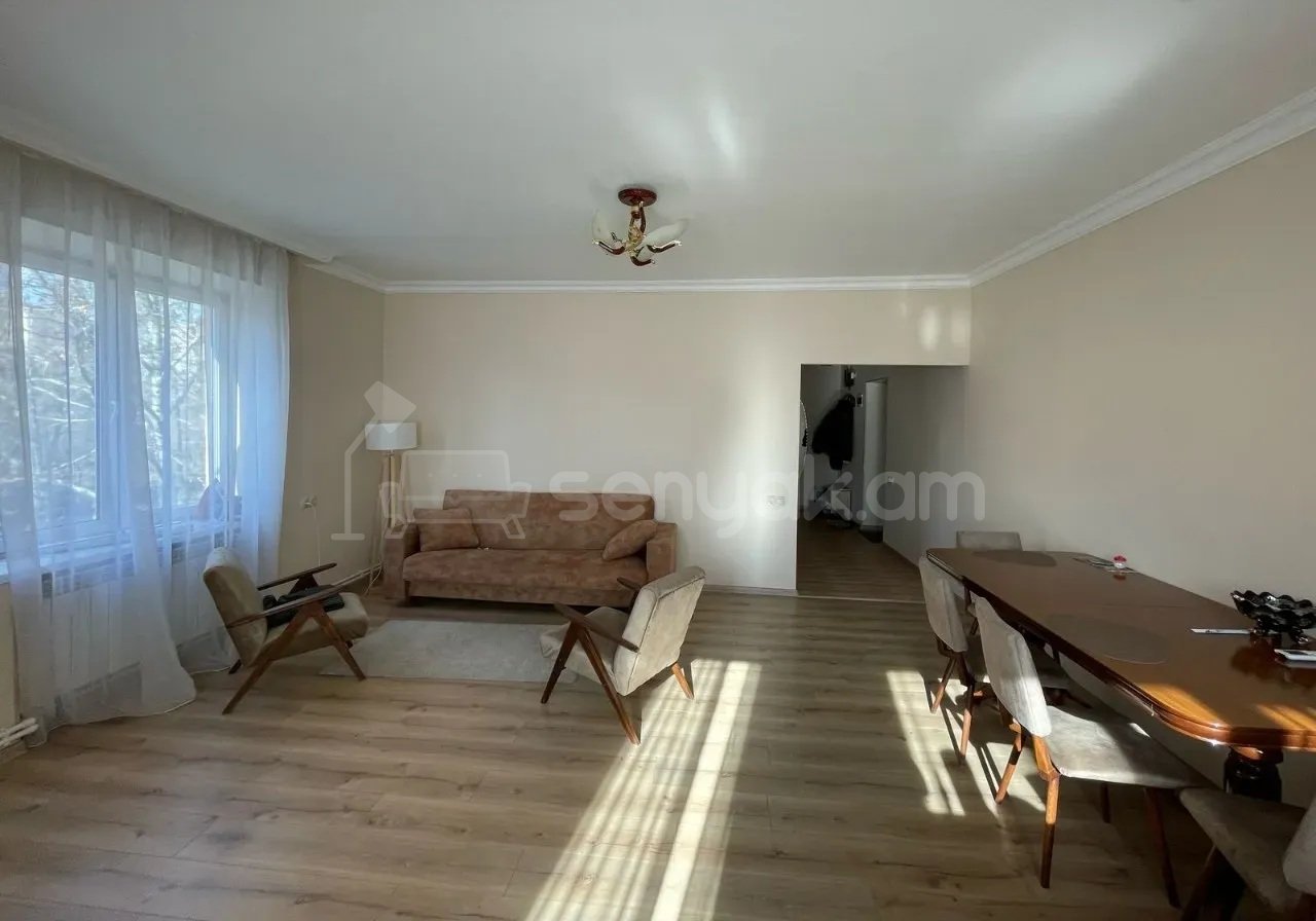 2 Սենյականոց Բնակարան Քարե Շենքում, 63քմ, 4/5 հարկ, Կապիտալ Վերանորոգված, Կահավորված, Արևկող