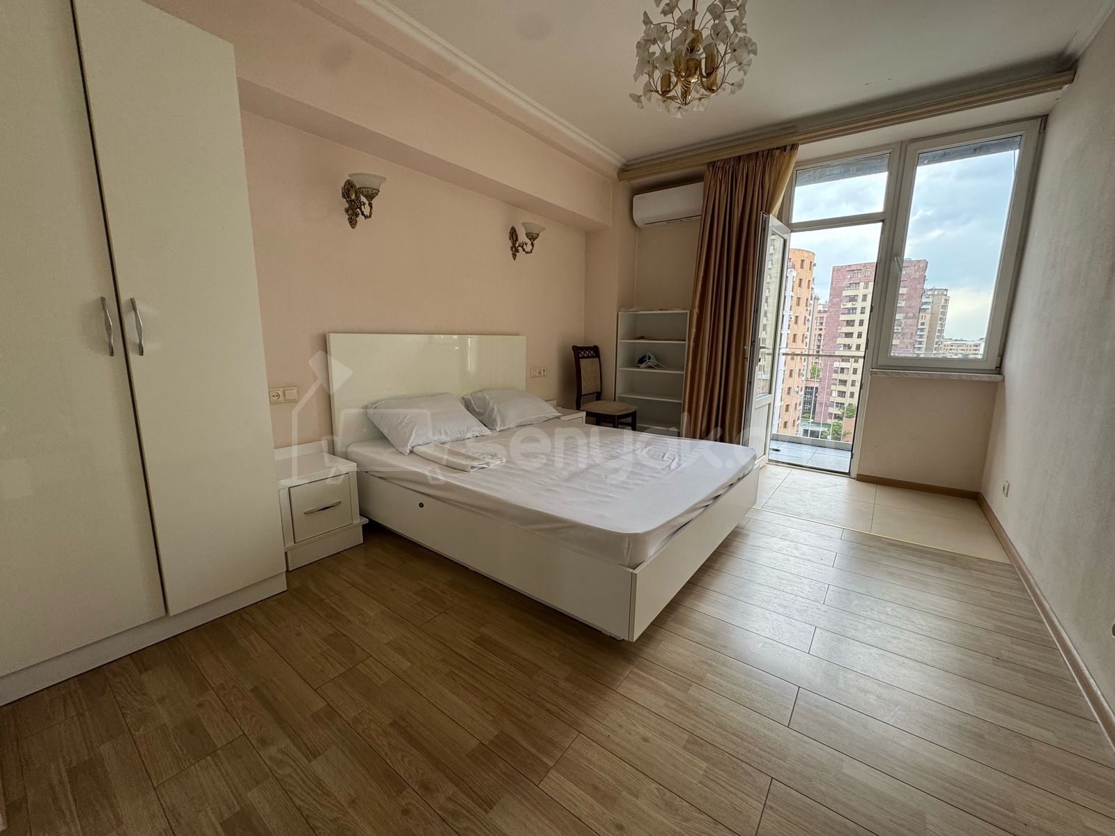 3 Սենյականոց Բնակարան, 70քմ, 9/9 հարկ, Կապիտալ Վերանորոգված, Կահավորված, Արևկող