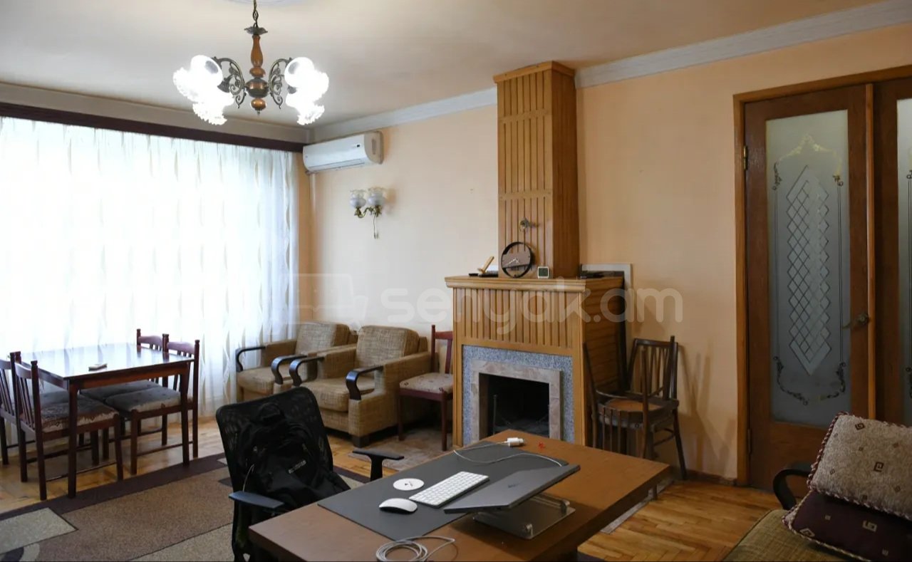 2 Սենյականոց Բնակարան Քարե Շենքում, 63քմ, 5/5 հարկ, Կապիտալ Վերանորոգված, Կահավորված