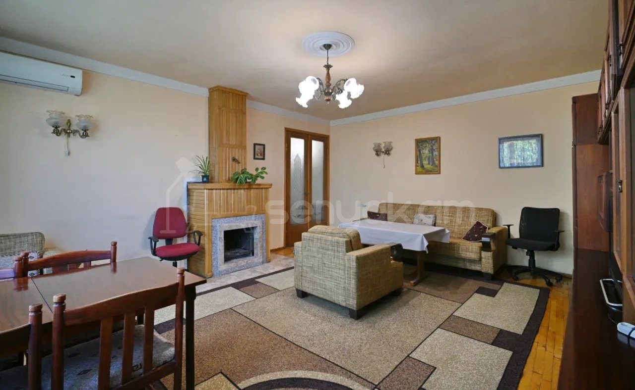 2 Սենյականոց Բնակարան Քարե Շենքում, 63քմ, 5/5 հարկ, Կապիտալ Վերանորոգված, Կահավորված