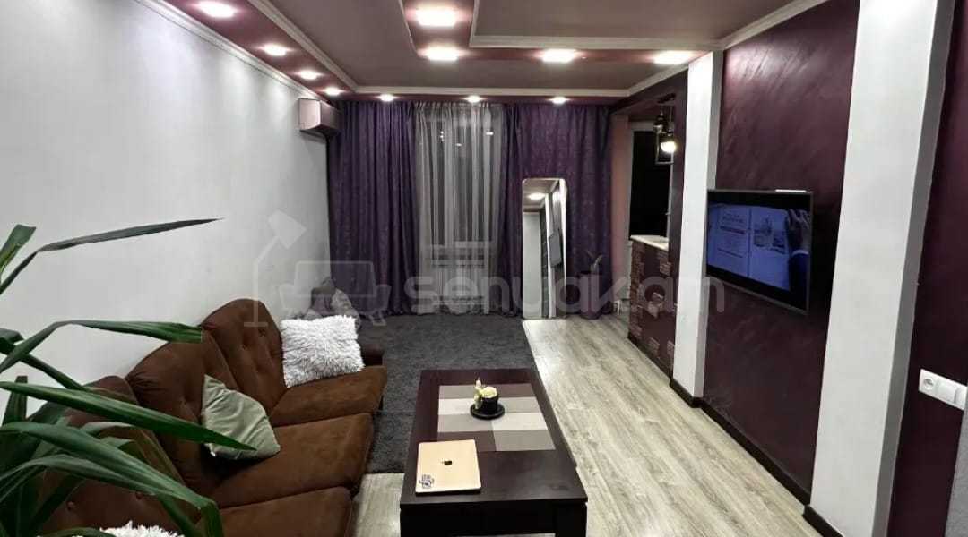3 Սենյականոց Բնակարան Քարե Շենքում, 70քմ, 5/5 հարկ, Կապիտալ Վերանորոգված