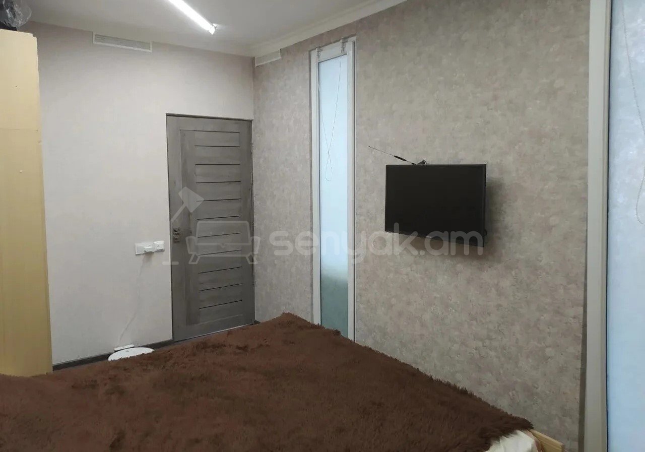 2 Սենյականոց Բնակարան Քարե Շենքում, 45քմ, 3/5 հարկ, Կապիտալ Վերանորոգված
