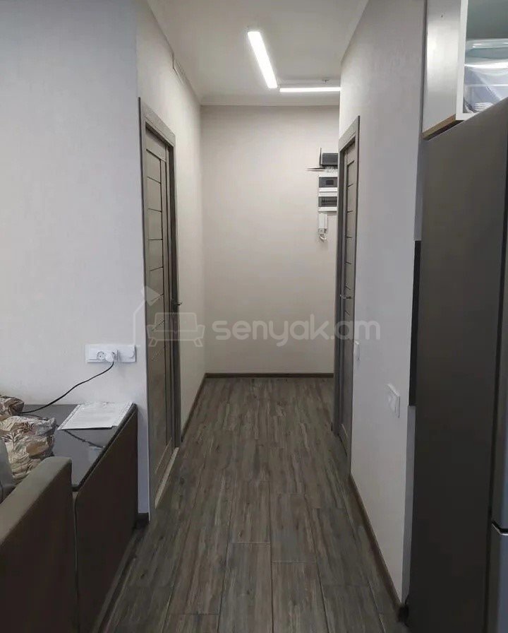 2 Սենյականոց Բնակարան Քարե Շենքում, 45քմ, 3/5 հարկ, Կապիտալ Վերանորոգված