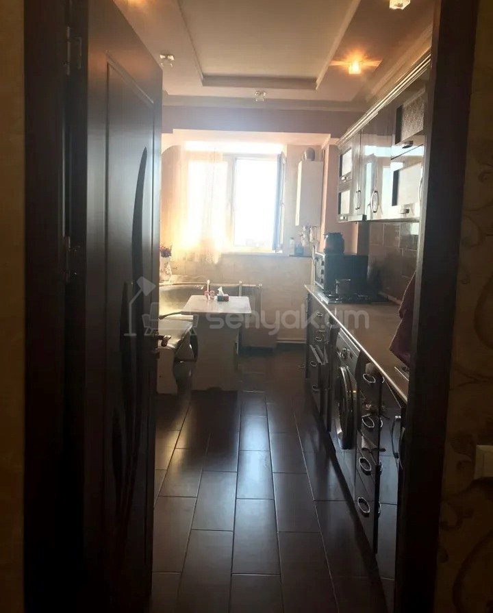 3 Սենյականոց Բնակարան, 76քմ, 7/9 հարկ, Կոսմետիկ Վերանորոգված
