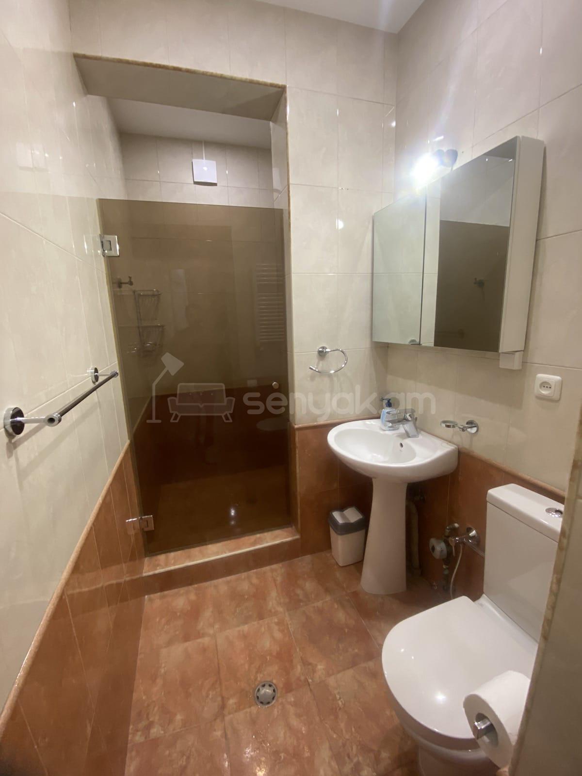 2 Սենյականոց Բնակարան Քարե Շենքում, 43քմ, 1/5 հարկ, Կապիտալ Վերանորոգված, Կահավորված