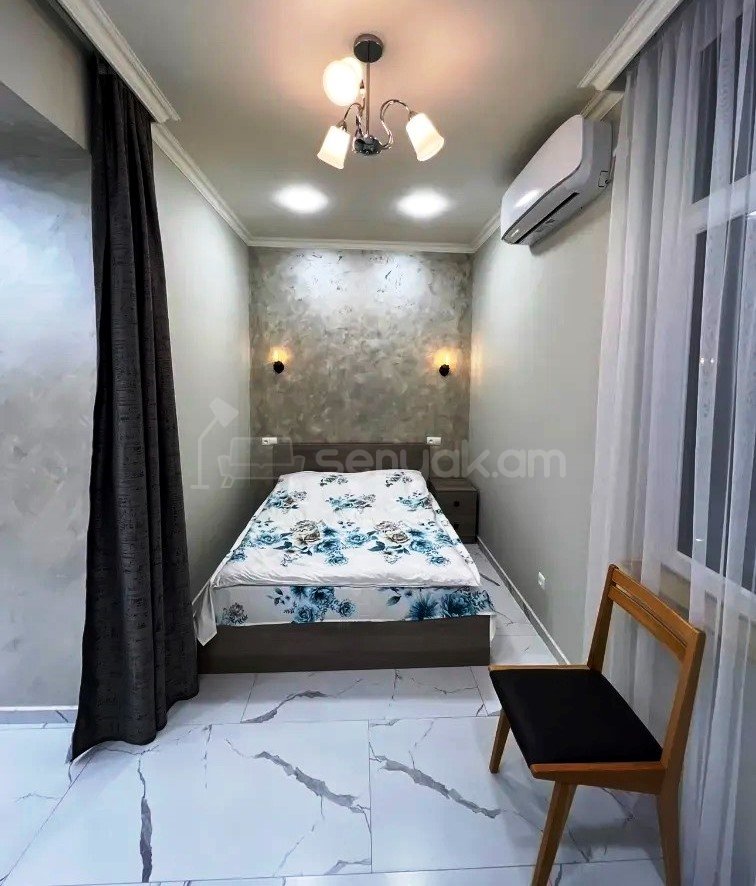 2 Սենյականոց Բնակարան Քարե Շենքում, 50քմ, 4/6 հարկ, Կապիտալ Վերանորոգված, Կահավորված, Արևկող