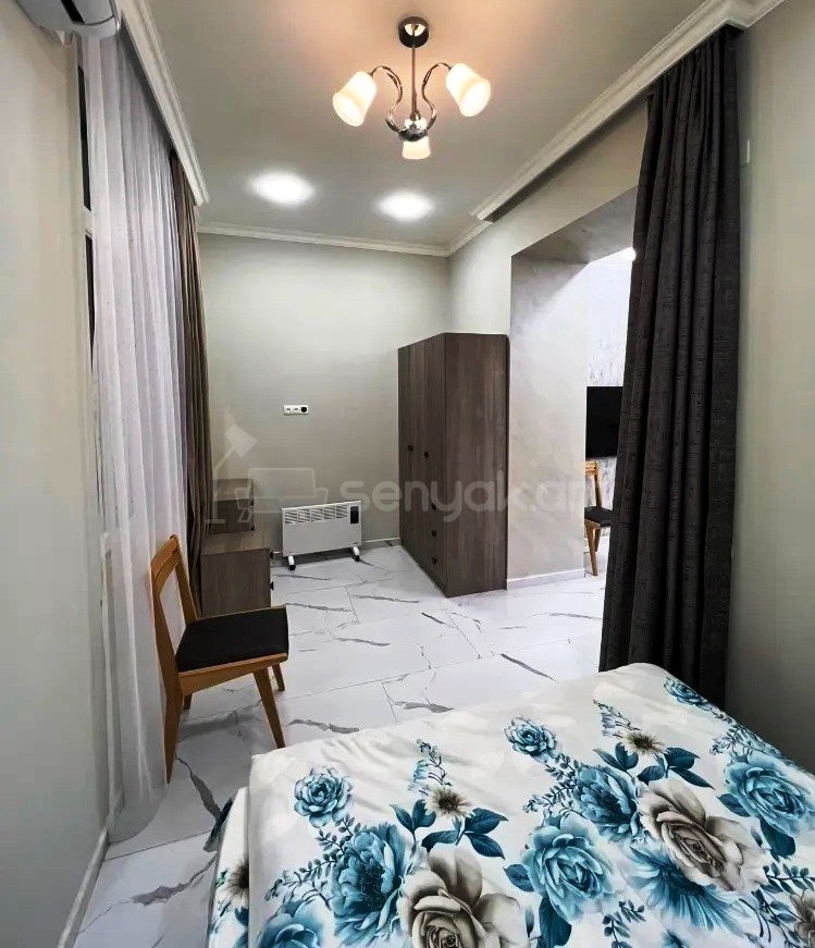 2 Սենյականոց Բնակարան Քարե Շենքում, 50քմ, 4/6 հարկ, Կապիտալ Վերանորոգված, Կահավորված, Արևկող