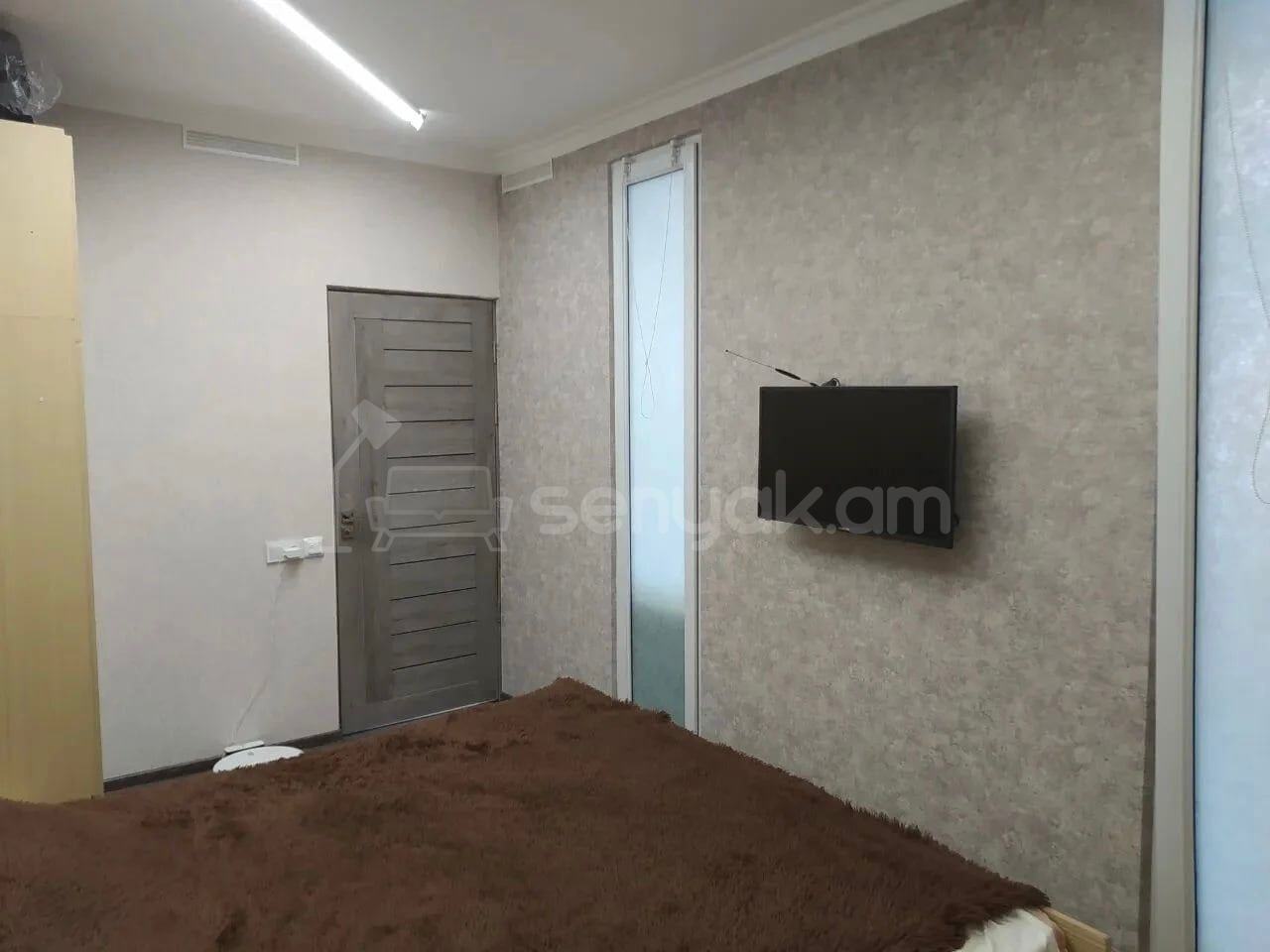 2 Սենյականոց Բնակարան Քարե Շենքում, 45քմ, 3/5 հարկ, Կապիտալ Վերանորոգված