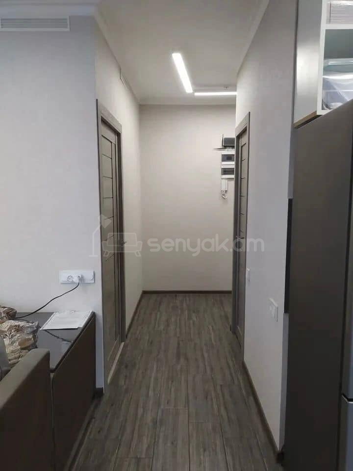 2 Սենյականոց Բնակարան Քարե Շենքում, 45քմ, 3/5 հարկ, Կապիտալ Վերանորոգված