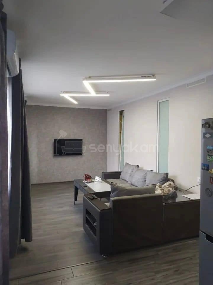 2 Սենյականոց Բնակարան Քարե Շենքում, 45քմ, 3/5 հարկ, Կապիտալ Վերանորոգված