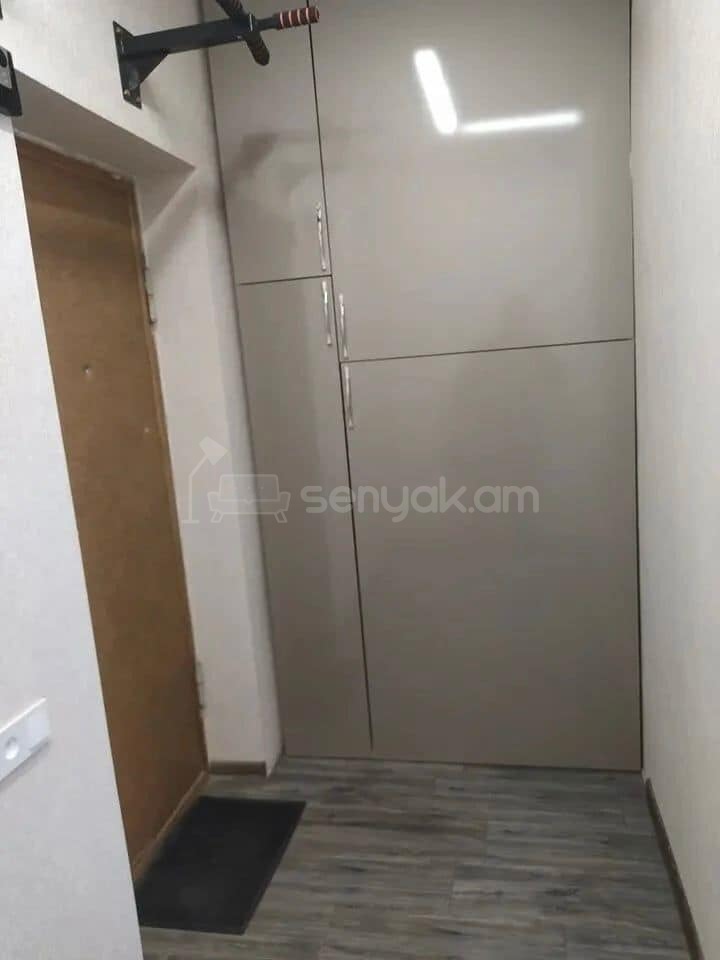 2 Սենյականոց Բնակարան Քարե Շենքում, 45քմ, 3/5 հարկ, Կապիտալ Վերանորոգված
