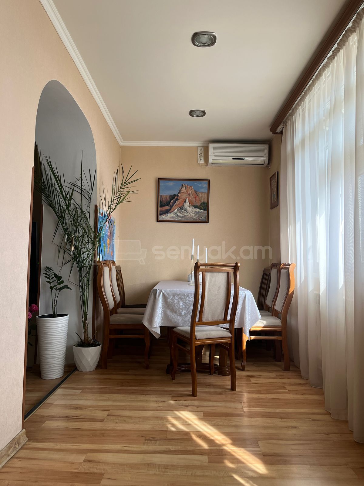 3 Սենյականոց Բնակարան Քարե Շենքում, 75քմ, 2/4 հարկ, Կապիտալ Վերանորոգված