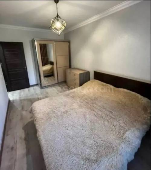 3 Սենյականոց Բնակարան Քարե Շենքում, 78քմ, 3/5 հարկ, Կապիտալ Վերանորոգված, Կահավորված, Արևկող