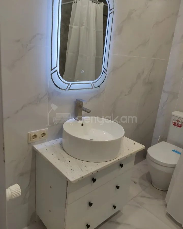 3 Սենյականոց Բնակարան Նորակառույցում, 74քմ, 5/18 հարկ, Կապիտալ Վերանորոգված, Կահավորված